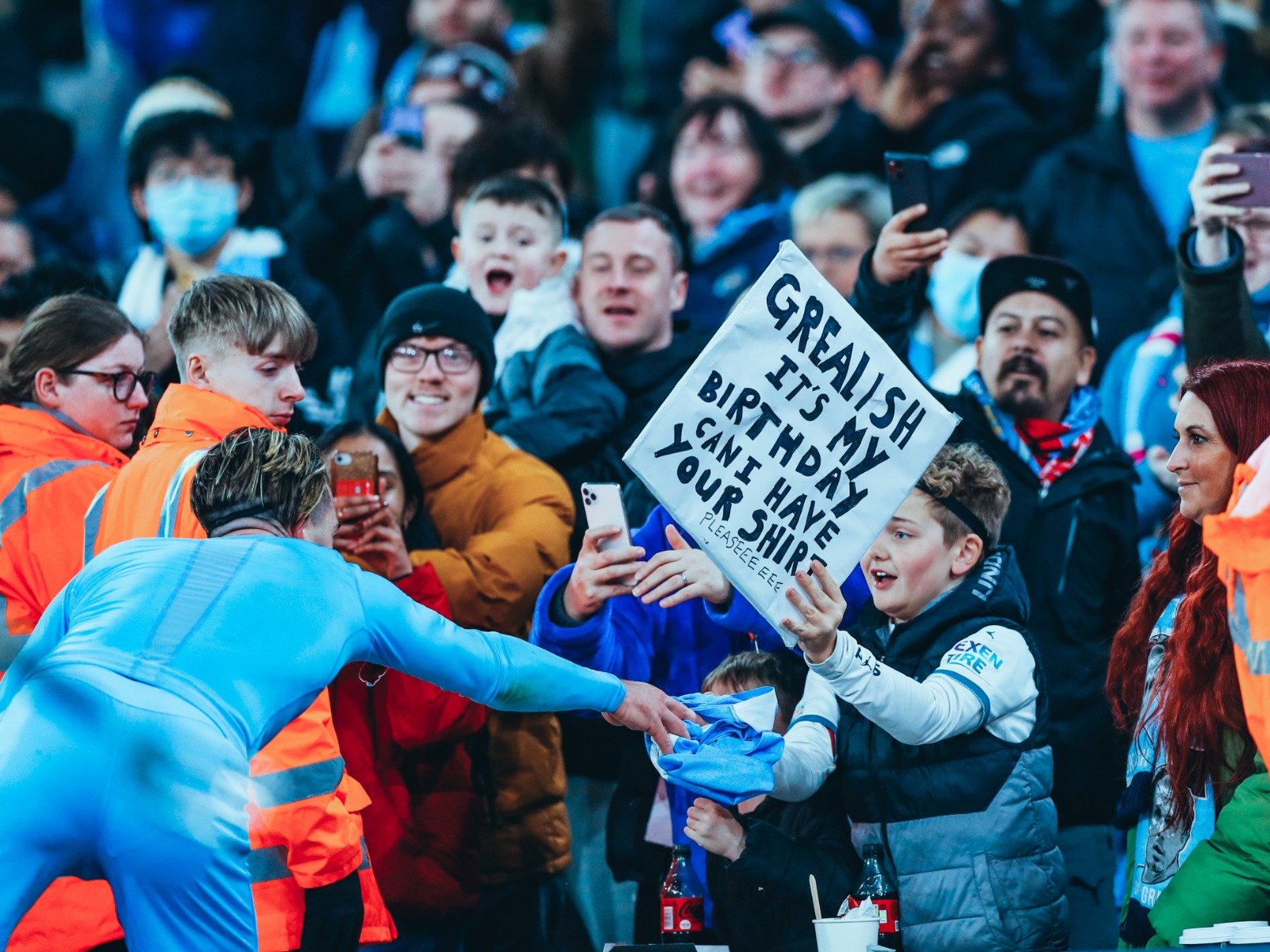 他曾高举冠 他曾高举冠